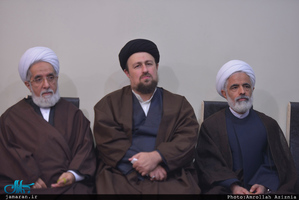 ديدار جمعى از دانشجويان دانشگاه علوم پزشكى شهيد بهشتى با سید حسن خمینی