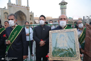 پیاده روی خادمان حرم کریمه اهل بیت(ع) در شب ولادت امام رضا(ع)