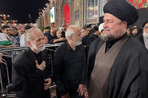 حضور آیت الله سید حسن خمینی در مراسم بزرگداشت رهبر شهید انقلاب در حرم مطهر رضوی