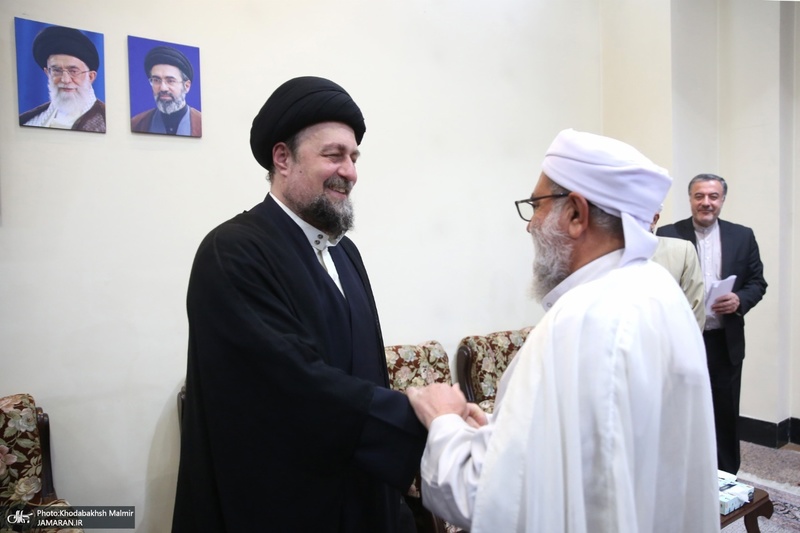 حاشیه های ادای احترام مهمانان خارجی چهلمین کنفرانس وحدت اسلامی به مقام شامخ حضرت امام خمینی (س)