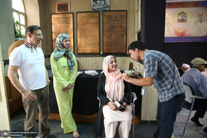 بازدید جمعی از گردشگران خارجی از بیت امام خمینی در جماران‎‎