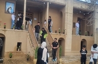 بازدید گردشگران نوروزی از بیت و زادگاه حضرت امام (س) در شب عید سعید فطر + تصاویر