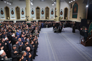 اولین شب مراسم عزاداری ایام شهادت حضرت زهرا (س) در حسینیه امام خمینی(ره)