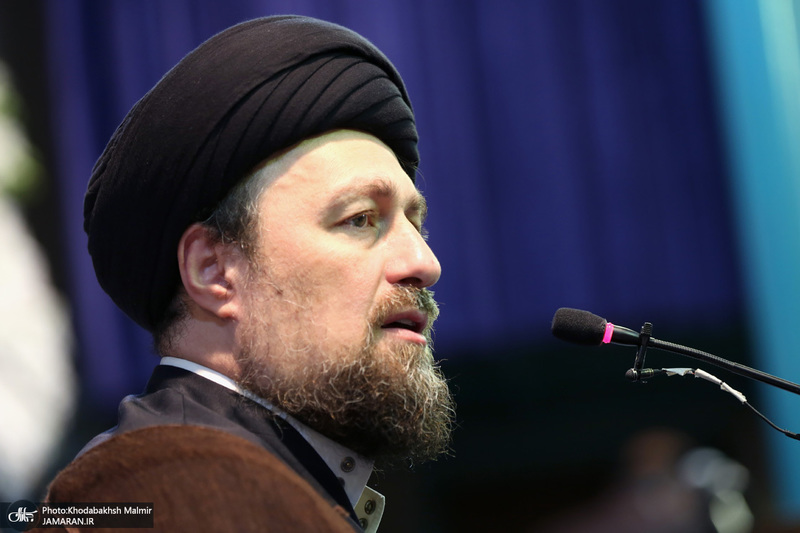 تجدید میثاق جمعی از جوانان هلال احمر با آرمان های حضرت امام خمینی (س)