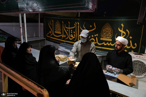 خدمت‌رسانی به زائران حسینی در مسیر عبور از ایلام