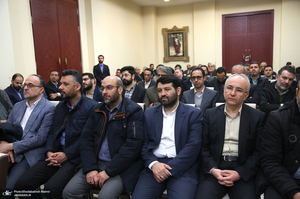 دیدار رئیس، مدیران و کارکنان ستاد اجرایی فرمان امام (ره) با سید حسن خمینی