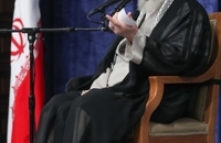 تصاویری از رهبر انقلاب در مراسم امروز حسینیه امام خمینی (7)