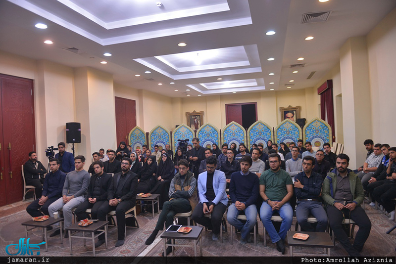 ديدار جمعى از دانشجويان دانشگاه علوم پزشكى شهيد بهشتى با سید حسن خمینی