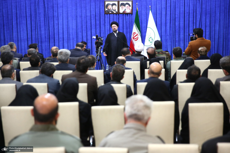 دیدار رئیس و جمعی از کارکنان سازمان حفاظت محیط زیست با سید حسن خمینی