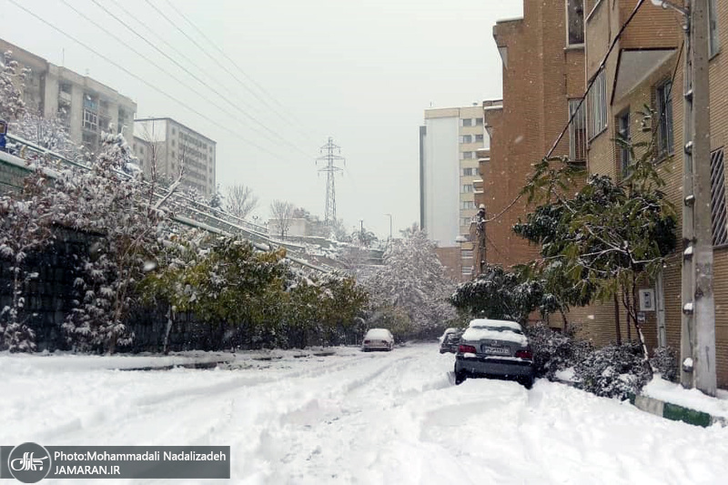 بارش برف پاییزی در برخی نقاط تهران - 25 آبان