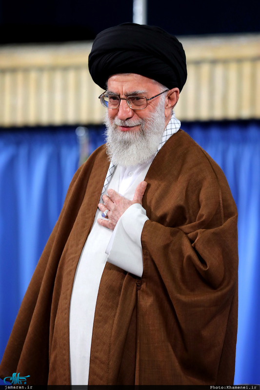 مراسم شب خاطره دفاع مقدس با حضور رهبر انقلاب