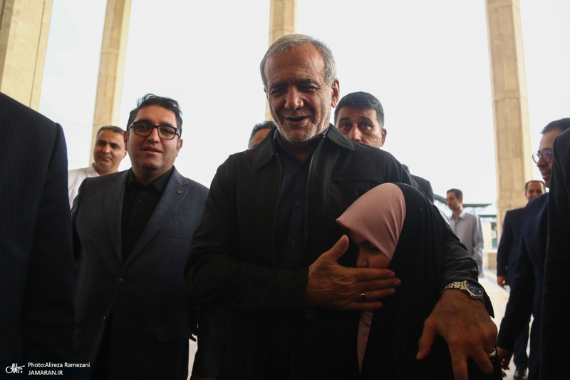 تجدید میثاق مسعود پزشکیان رئیس جمهور منتخب، با آرمان های حضرت امام خمینی (س) -3