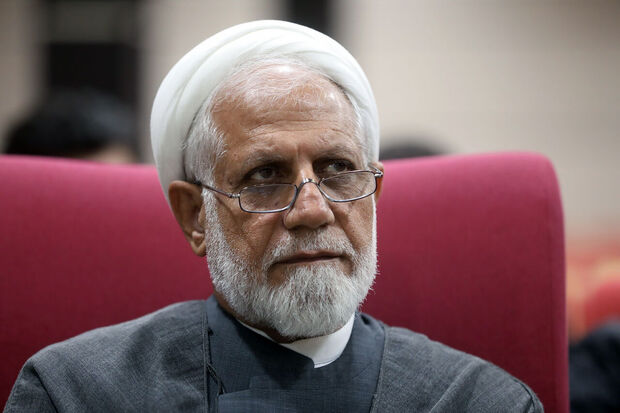 احمدی، نماینده مجلس: دستگاه‌ها در تحمیل هزینه‌های خدماتی به مردم مسابقه گذاشته‌اند