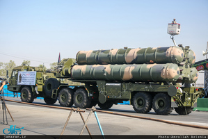 مراسم رژه نیروهای مسلح در جوار حر مطهر امام خمینی(س)