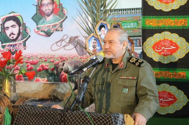 سرلشکر صفوی: ما تاکنون چندین هزار موشک و پهپاد تولید کردیم و جای آنها هم مطمئن است/ نیروهای مسلح ایران برای همه طرح‌های دشمن آمادگی دارند/ مردم فلسطین سرزمین‌های اشغالی را از رژیم صهیونیستی باز پس می‌گیرند