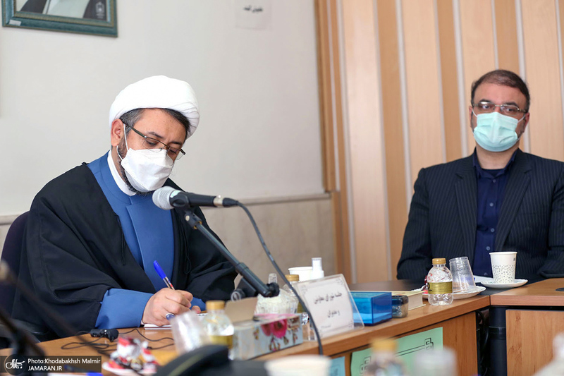 نشست هم اندیشی سرپرست موسسه تنظیم و نشر آثار امام خمینی(ره) با مدیران دفتر نمایندگی قم