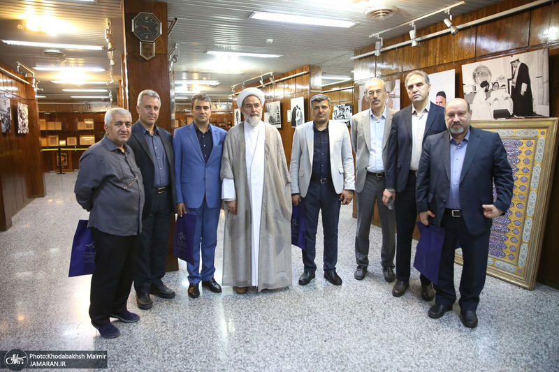 بازدید گروهای مردمی به مناسبت سی و چهارمین سالگرد حضرت امام خمینی از جماران