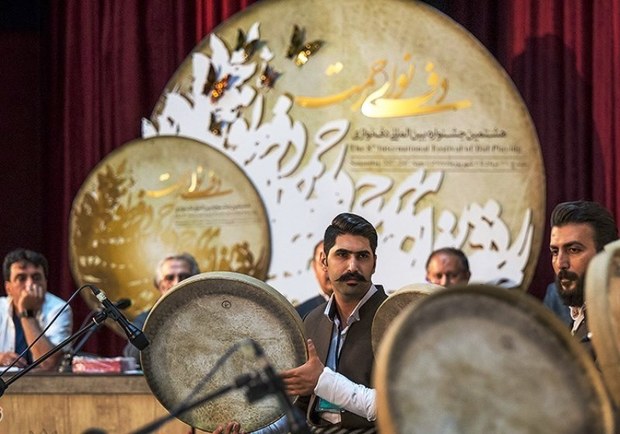 دستان هنرمندی که دف را به شور آورد