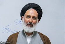 قدرتی که دیگران را می‌ترساند یا تمدنی که دیگران را شگفت‌زده می‌کند؟
