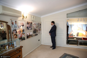 بازدید عبدالکریم حسین‌زاده، معاون امور توسعه روستایی و مناطق محروم کشور  از بیت امام خمینی (س) در جماران