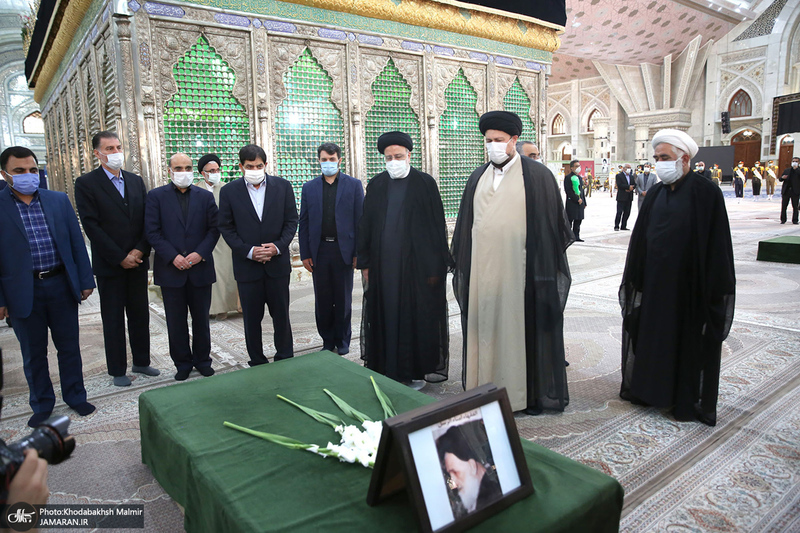 تجدید میثاق رئیس جمهور و اعضای دولت سیزدهم با آرمان های حضرت امام (س)