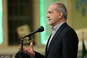 دیدار مسئولان نظام و سفرای کشورهای اسلامی با رهبر معظم انقلاب