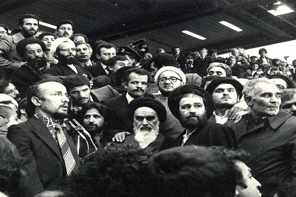 Imam did not like to use pulpit out of respect for great scholars.