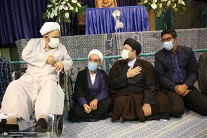 مراسم تشییع حجت الاسلام و المسلمین محتشمی پور در حسینیه جماران