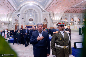 تجدید میثاق رئیس سازمان بهزیستی و جمعی از توان یابان با آرمان های حضرت امام خمینی (س)