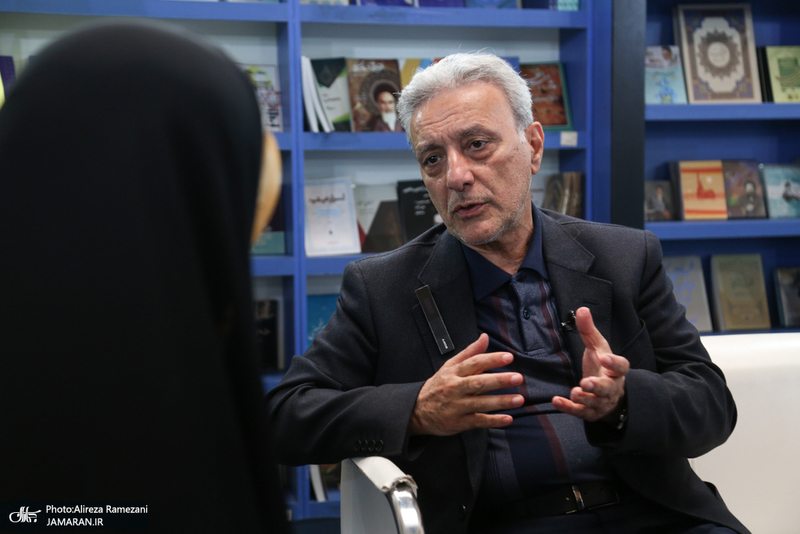 غرفه موسسه تنظیم و نشر آثار امام خمینی (ره) در سی و ششمین نمایشگاه کتاب تهران-4