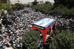 جمعه خشم و نصر و تشییع پنج شهید حمله رژیم صهیونیستی در قم