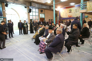 بازدید جمعی از مهمانان شرکت کننده رویداد بین المللی جایزه جهانی امام خمینی از جماران