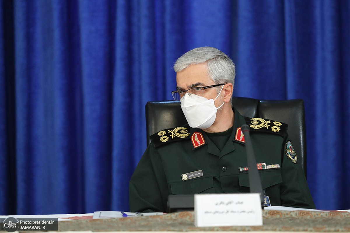 سرلشکر باقری: سرمایه‌ گذاری نظامی قدرت‌های جهانی هرگز نشانی از صلح‌ طلبی ندارد