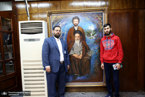 بازدید جمعی از شرکت کنندگان سی وششمین دوره مسابقات بین المللی قرآن کریم از جماران‎