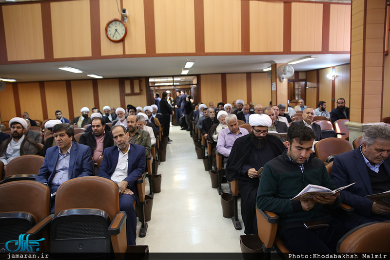 حضور سید حسن خمینی در مراسم ختم والده حجت الاسلام والمسلمین آشتیانی 