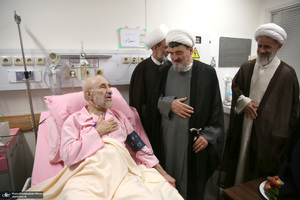 عیادت جمعی از شخصیت های سیاسی و فرهنگی از سید محمد خاتمی - 2