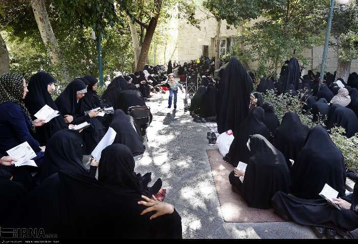 مراسم دعای عرفه در دانشگاه تهران