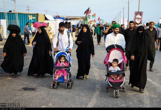 عبور زائران اربعین حسینی در چذابه از سرگرفته شد