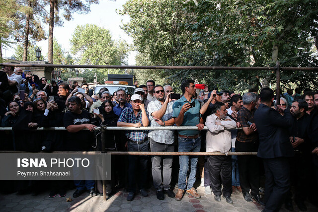 وداع خاک هنرپرور اصفهان با محمود فرشچیان