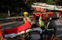 تصاویری از آتش‌سوزی گسترده در هنگ کنگ  (6)