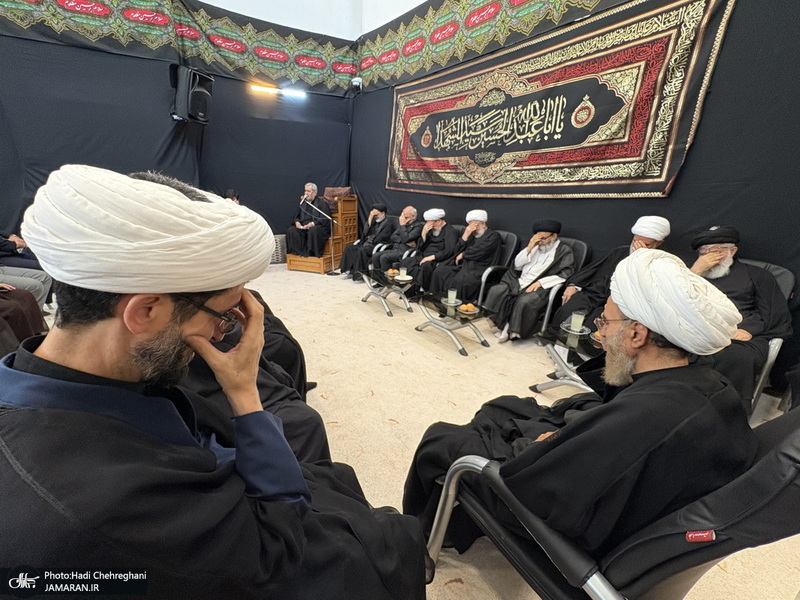مراسم عزاداری روز تاسوعای حسینی در بیوت مراجع و علماء‎