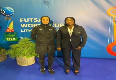 دیدار دبیرکل فیفا با داور زن ایرانی در جام جهانی فوتسال + عکس