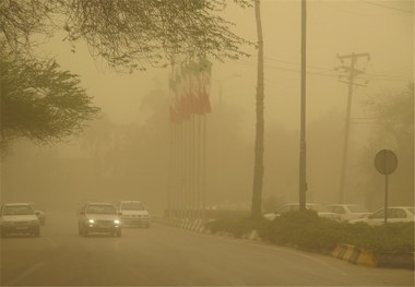 توفان سبب کاهش دید در مسیرهای ارتباطی سیستان و بلوچستان شد