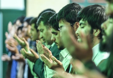 آیین معنوی اعتکاف در قم آغاز شد