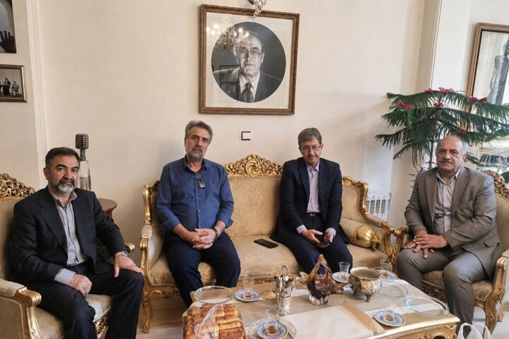 عیادت مسئولان از خواننده پیشکسوت ادامه دارد؛ احوالپرسی استاندار اصفهان