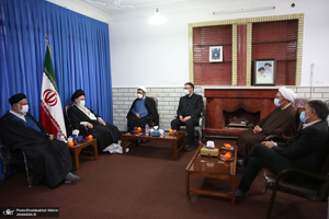 دیدار سرپرست موسسه تنظیم و نشر آثار امام خمینی(ره) با آیت الله حسینی بوشهری