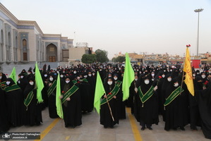 پیاده روی خادمان حرم کریمه اهل بیت(ع) در شب ولادت امام رضا(ع)