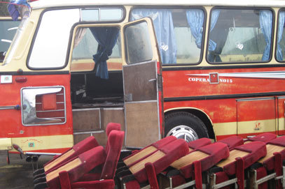 اتوبوس حامل کالای قاچاق خارجی در بندرلنگه توقیف شد