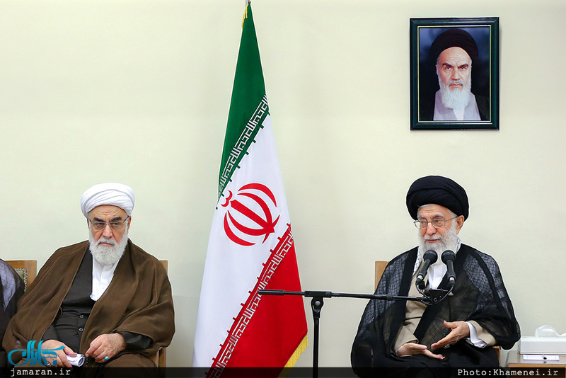 دیدار دست‌اندرکاران کنگره مرحوم آیت‌الله حاج شیخ غلامرضا یزدی (فقیه خراسانی) با رهبر معظم انقلاب