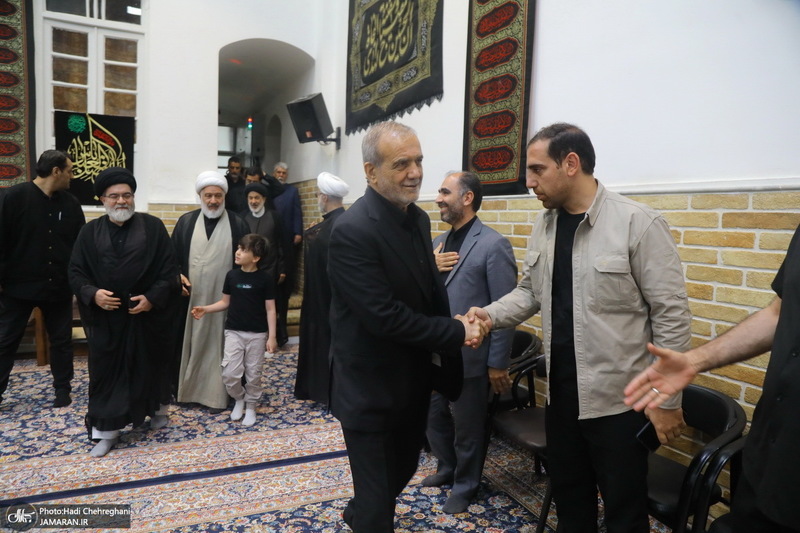 سفر رئیس جمهوری به قم و دیدار با مراجع و علما -3